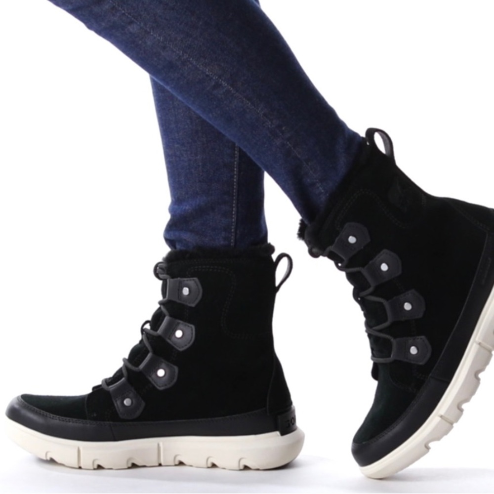 Sorel Joan Explorer boot II, size 8.5